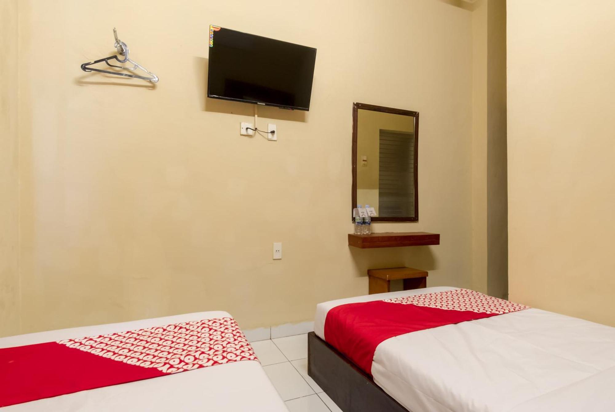 Capital O 615 Residence Puri Hotel Syariah Medan Exterior photo