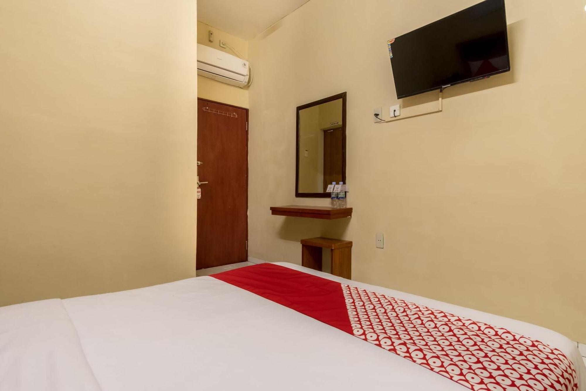 Capital O 615 Residence Puri Hotel Syariah Medan Exterior photo