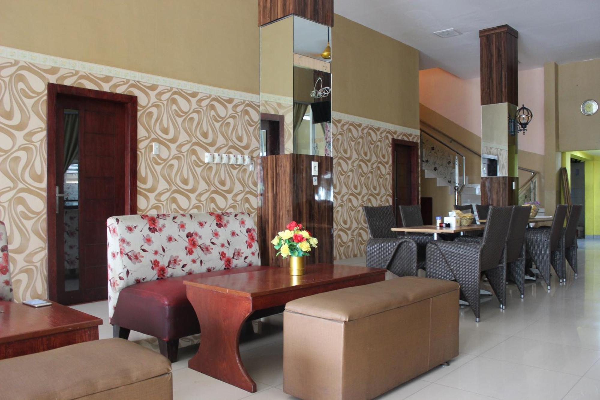 Capital O 615 Residence Puri Hotel Syariah Medan Exterior photo