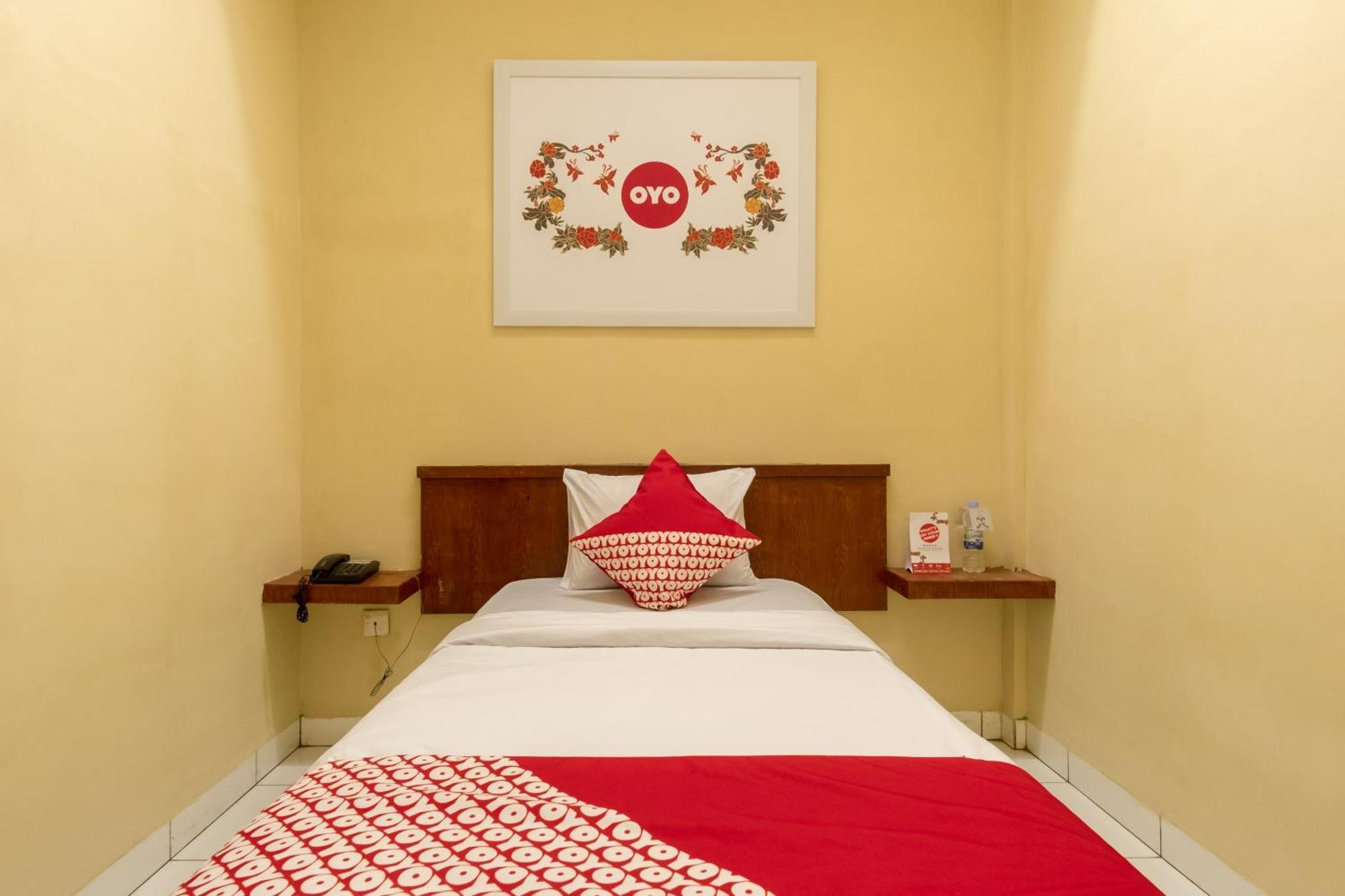 Capital O 615 Residence Puri Hotel Syariah Medan Exterior photo